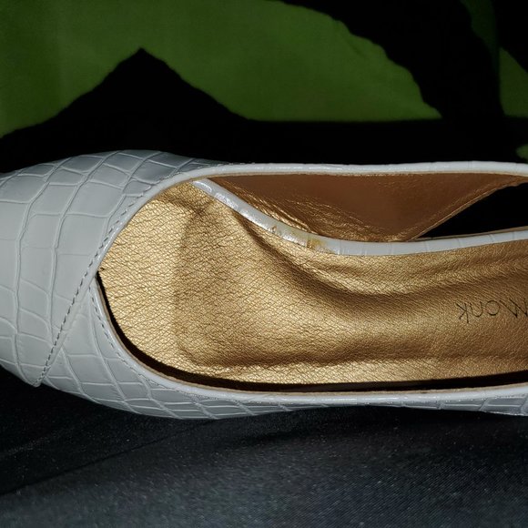 Royal Monk White Reptile Leatherette Pointed Toe Slingback Cove Flats - Size 39 - Picture 7 of 10